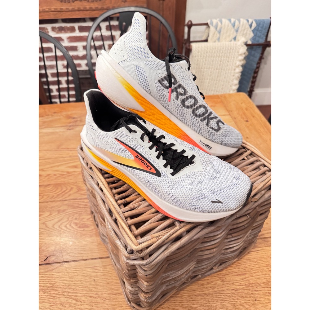 Brooks Hyperion 2 Mens Running Shoes White Orange Black 1104321D443 Size 10.5